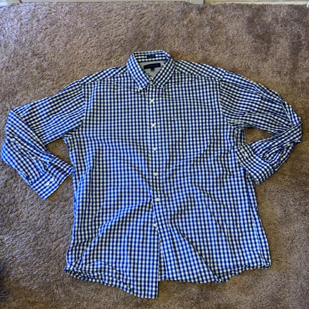 Tommy Hilfiger button down long sleeve shirt